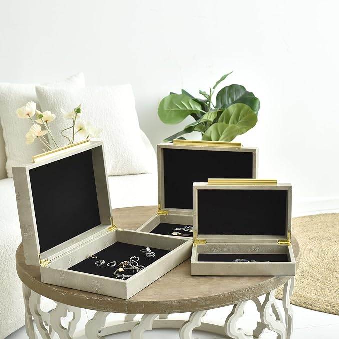 DECOR4SEASON Faux Shagreen Decorative Stackable Storage Boxes – Set of 3 | Jewelry Organizers with Gold Metal Handles & Velvet Lining, Modern Ivory White Box for Vanity, Entryway & Coffee Table Décor