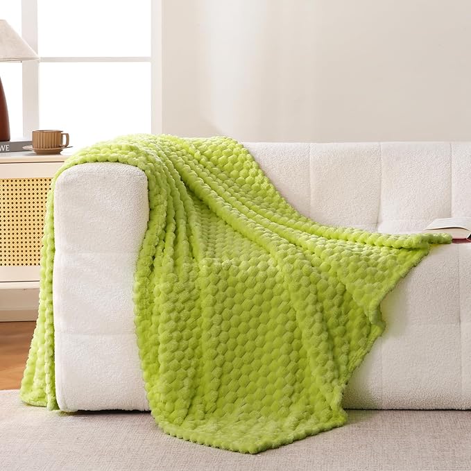 Bnuitland Fruit Green Flannel Throw Blanket (50X70 inches), 300 GSM Fleece Cozy Warm Soft Home Decor Lightweight Bed Sofa Blanket for Adults, Suitable for All Seasons.