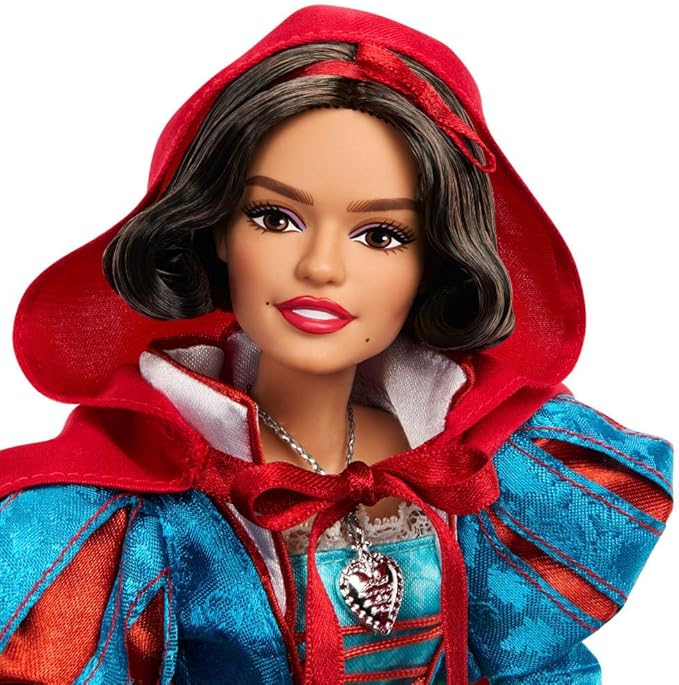 Mattel Disney Collector Snow White Collectible Fashion Doll in Signature Clothing Inspired by Disney Live Action Movie, Gifts for Kids and Collectors