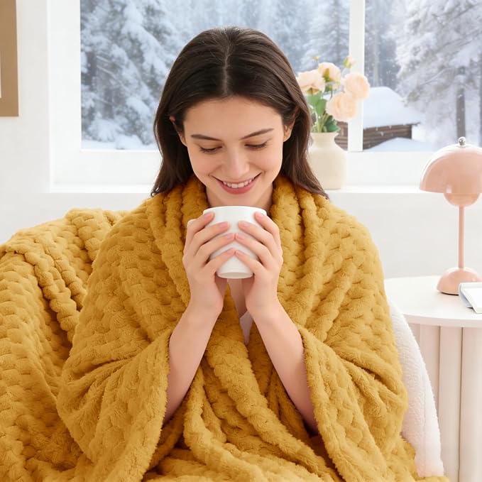 BEDELITE Mustard Yellow Throw Blanket for Couch, Soft Cozy Gifts for Women | 3D Jacquard Decorative Fleece Blanket, Super Soft Plush Throws, Cute Birthday Gift for Women, Suitable for All Seasons, 50*60
