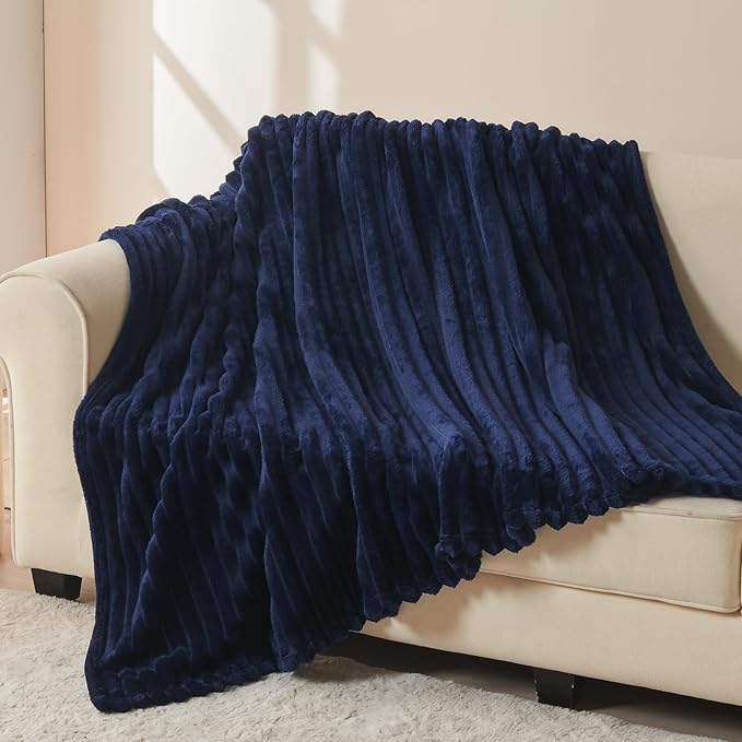 NEWCOSPLAY Super Soft Twin Blanket Dark Navy Premium Silky Flannel Fleece 3D Ribbed Jacquard Lightweight Bed Blanket All Season Use (Dark Navy Ribbed, Twin(60"x80"))