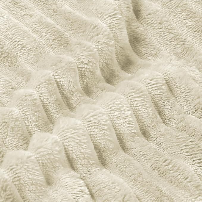 BEDELITE 3D Ribbed Jacquard Beige Fleece Twin Blanket for Bed, 60x80 Inch | Soft Warm Decorative Fluffy Blanket, Cozy Plush Lightweight Fuzzy Throw Blanket for Couch Sofa Room Decor, Gift for Women