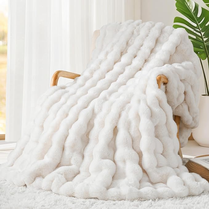 Luxury 1000GSM Faux Rabbit Fur Throw Blanket, Super Heavy Warm Cozy Blankets for Couch Bed Sofa, Bubble Plush Fuzzy Elegant Soft Mink Blanket for Mom Living Room Bedroom, Cream White