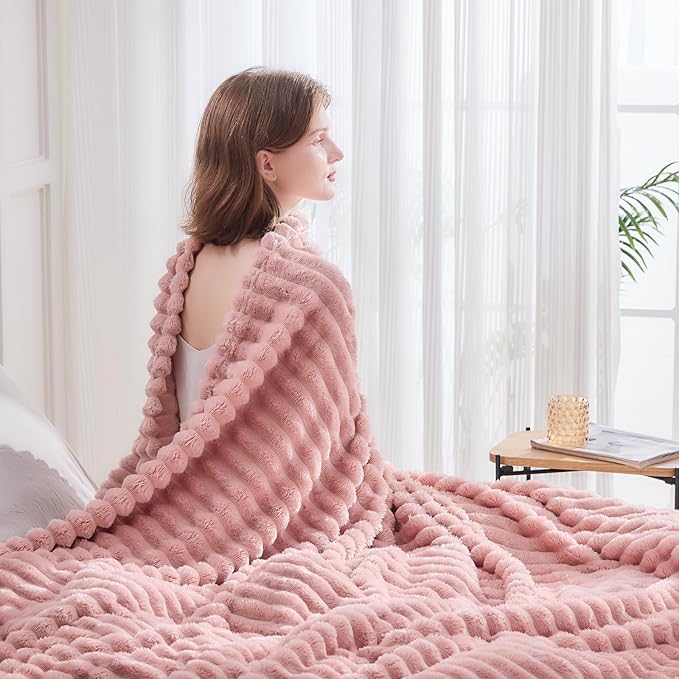 NEWCOSPLAY Super Soft Twin Blanket Pink Premium Silky Flannel Fleece 3D Ribbed Jacquard Lightweight Bed Blanket All Season Use (Pink Ribbed, Twin(60"x80"))