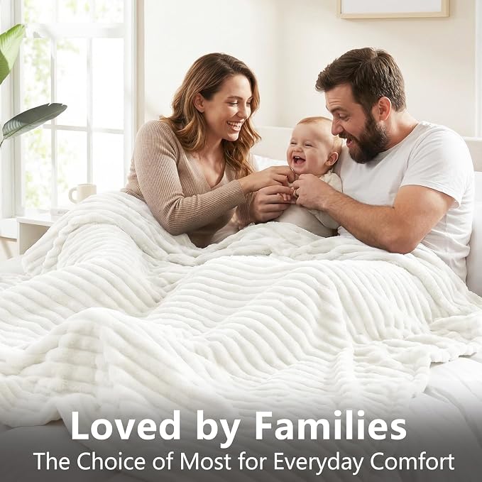 HIMEET Off White King Blanket for Bed, 300GSM Ribbed Fleece, 108 x 90 in | Ultra Soft Flannel, All-Season Lightweight Warmth, Generous Bed Coverage & Home Decor, Gift for Men & Women, Machine Washable
