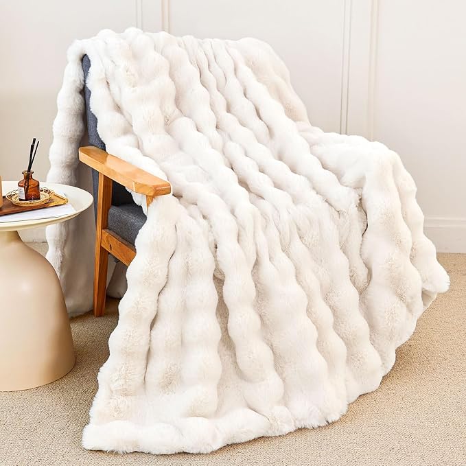 Faux Rabbit Fur Throw Blanket for Couch, Cream White Throw Blankets 50"x60" | Cozy Reversible Fluffy Throw, Luxury Plush Thick Bubble Blanket, Mothers Gifts for Women, Soft Warm for Bed, Home Decor