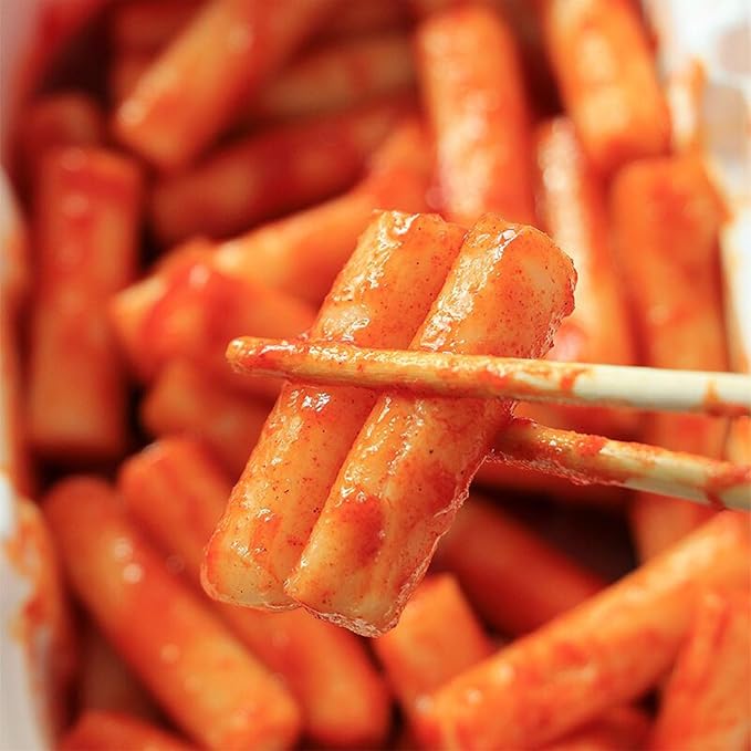 Korean Style Fried Rice Cake,Sweet Spicy Topokki,Instant Tteokbokki,Chewy,With a Sauce Pouch,Quick & Easy to Prepare(2 Bags,540g)