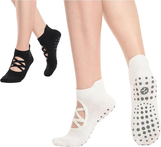 COOLMATE Pilates Socks with Grips for Women, Yoga Socks, Crew Non Slip Women for Barre, Pilates Gifts for Women