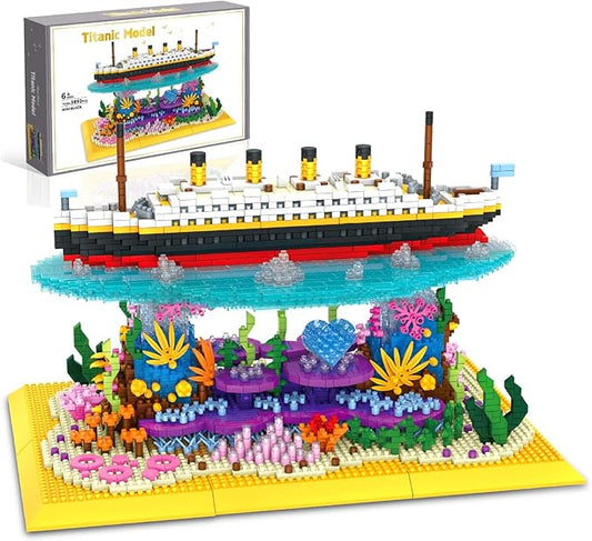 Titanic Ship Micro Mini Building Blocks Set，3892PCS+ Classic Collectible Display Model Set,MOC Boat Bricks Kit Bricks Model，Great Gift for Adults/Teens