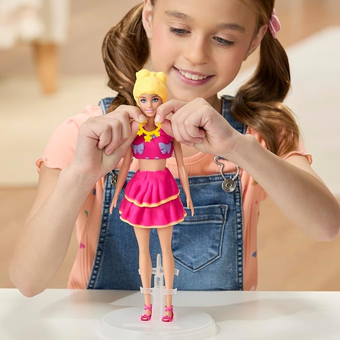 Play-Doh Barbie Ruffles and Bows Set, Make Doll Clothes with Modeling Compound & 9 Fashion Accessories, Arts & Crafts for Girls & Boys 5+