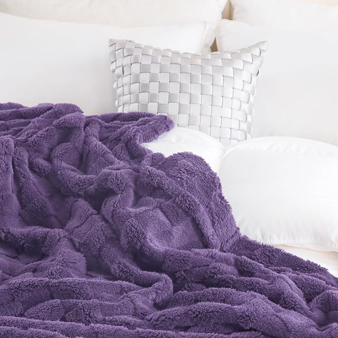 Lavender Fleece Throw Blanket 60”×80”Checkered Design for Couch | Super Soft Cozy Plush Microfiber 3D Square Pattern Flannel Blanket for Sofa Bed Lightweight for Adults,Women