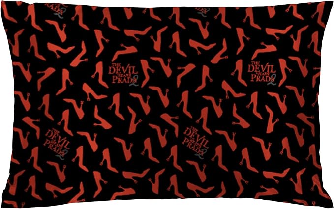 Jay Franco The Devil Wears Prada Satin Pillowcase – Pillow Cover ONLY – 20 x 30 Inch Standard Size Super Soft & Comfort Bedding, Official Licensed Product, Black