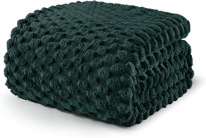 Exclusivo Mezcla 3D Fleece Twin Size Blanket for Bed, Forest Green | Extra Soft Fuzzy Plush Lightweight Bed Blankets, Cozy Fluffy Decorative Blankets for All Seasons, 60x80 Inches