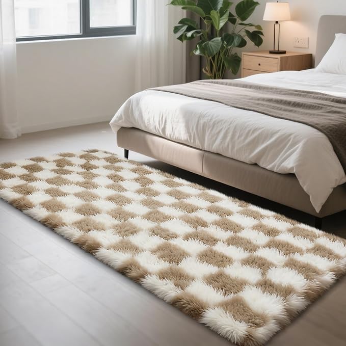 Checkered Rug for Bedroom, 3x7 Beige and White Area Rugs, Classic Checkered Carpets Shag Area Rug, Bedside Rugs for Living Room Bedroom Room Home Decor