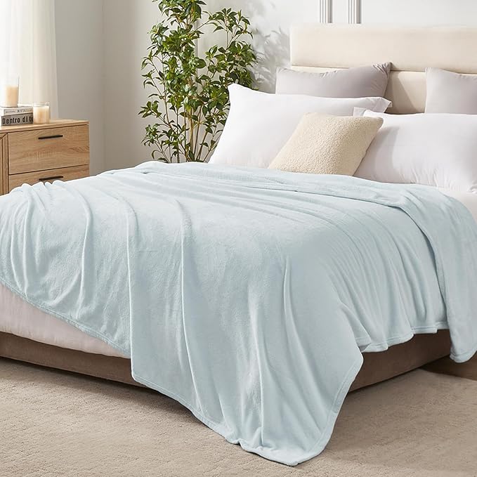 Hansleep Queen Ice Blue Fleece Blanket, Soft Flannel Bed Blanket | Fuzzy Cozy Blanket 90x90 Inches, Multi-use for Bed, Sofa, Couch, Travel, Camping, All Season Warm Lightweight Cover