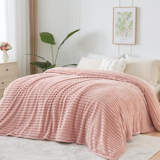 NEWCOSPLAY Super Soft Queen Blanket Pink Premium Silky Flannel Fleece 3D Ribbed Jacquard Lightweight Bed Blanket All Season Use (Pink Ribbed, Queen(90"x90"))