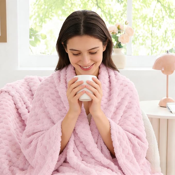 BEDELITE Throw Blanket for Couch, Soft Cozy Gifts for Women, Cherry Blossom | 3D Jacquard Decorative Fleece Blanket, Super Soft Plush Throw, Cute Birthday Gift for Women, Suitable for All Seasons, 50*60