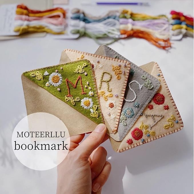 MOTEERLLU Personalized Hand Embroidered Corner Bookmark,Felt Triangle Page Stitched Handmade Bookmark,Unique Cute Flower Letter Embroidery Bookmarks Accessories for Book Lovers(Fall-b)
