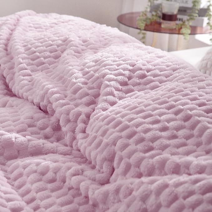 Puncuntex Light Purple Throw Blanket 50"×60" Fuzzy 3D Jacquard Decorative | Flannel Fleece Super Soft Plush Cozy Blanket for Couch Sofa Chair Lightweight