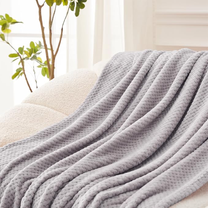 Exclusivo Mezcla Soft Waffle Fleece Bed Blanket King Size, Light Gray | Lightweight Plush Blanket for Bed, Bedroom, Cozy Flannel with Waffle Texture, Stylish Home Decor, All Season, 104x90 Inches