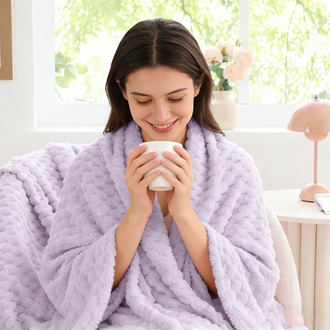 BEDELITE Lavender Twin Blanket for Couch, Soft Cozy Gifts for Women, 60*80 | 3D Jacquard Decorative Fleece Blanket, Super Soft Plush Throws, Cute Birthday Gift for Women & Men, Suitable for All Seasons