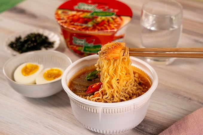 Nongshim Ramen Noodles, Gourmet Instant Ramen bowl, Premium Microwavable Noodle Soup, Kimchi, 3.03 Ounce (Pack of 2)