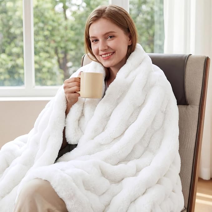 ORINOVA White Soft Twin Fluffy Blanket for Bed Living Room Furry Faux Fur Bed 60x80 Thick Fuzzy Throw Blanket Cozy Home Decor Gifts 860 GSM