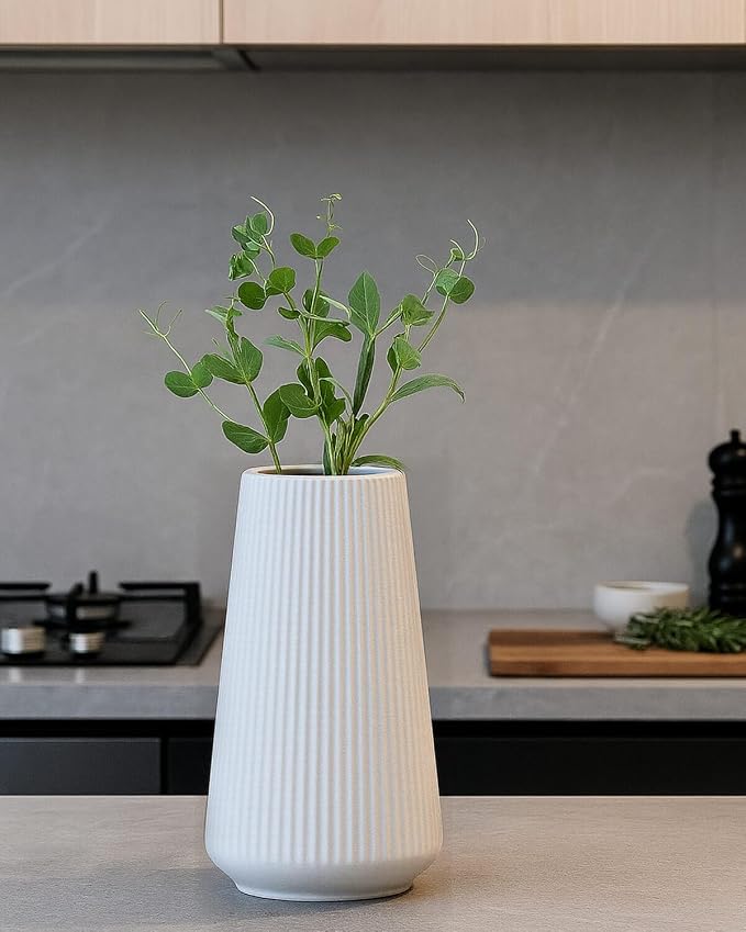 White Ceramic Vase, 8 Inch Flower Vases for Pampas Grass and Dried Flowers, Modern Vase for Living Room Table, Kitchen Shelf, Wedding Centerpiece Decor