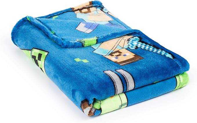 Jay Franco Minecraft Throw Blanket with Gift Box - Plush Throw Measures 46 x 60 Inches - Super Soft Special Edition Gamer Fleece Bedding Features Creeper