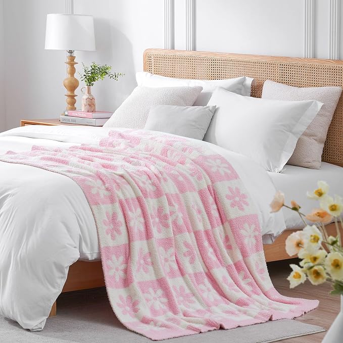 Snuggle Sac Checkered Blanket, Pink Flower Throw Blanket for Couch Plaid Microfiber Fluffy Warm Cozy Fuzzy Soft Throw Blanket Reversible Checkered Blankets for Sofa, Chair, Bed, 50x60 inches