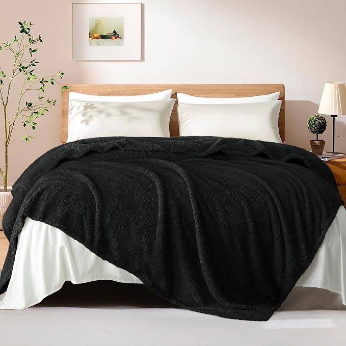 Exclusivo Mezcla Fleece Twin Size Blanket for Couch and Bed, 60" x 80" | Super Soft and Cozy Fluffy Blanket for Women, Lightweight and Fuzzy Blanket for Teens Back to School, All Season, Black
