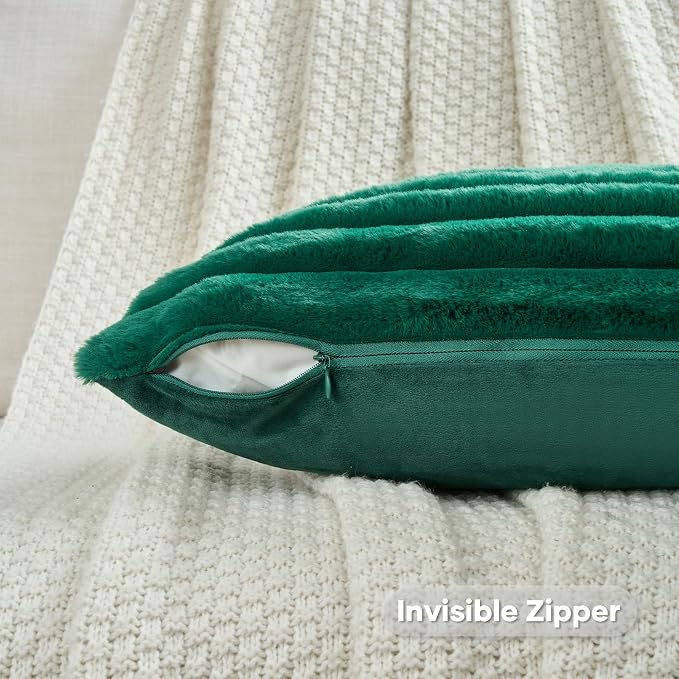 FUTEI Pack of 2 Faux Fur Throw Pillow Covers 18x18 Inch, Emerald Green | Fluffy Faux Rabbit Fur Front/Premium Velvet Back,Hidden Zipper,Machine Washable,Non-Shedding,Colorfast,Insert Not Included.
