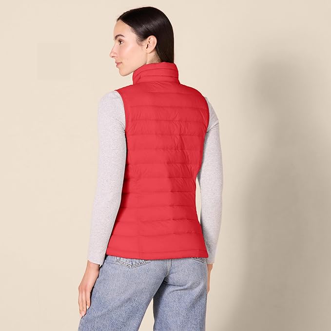 Amazon Essentials Women's Lightweight Water-Resistant Packable Puffer Vest
