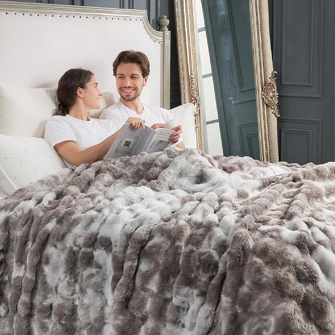 Cozy Bliss Faux Fur Throw Blanket for Bed King Size, Fuzzy Soft Plush Thick Bubble Blanket for Sofa Bedroom Living Room, 108 * 90 Inches Tie Dye Taupe