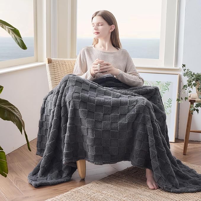 NEWCOSPLAY 3D Checkered Flannel Throw Blanket, Dark Grey, 50"x70" | Super Soft Cute Lightweight Decorative Premium Silky Fleece Blanket for Couch Sofa Bed, Gift for Women Men, All Season Use