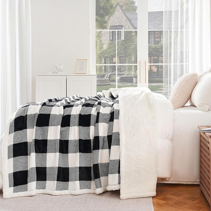 PU MEI Sherpa Fleece Throw Blanket 80" x 90" Reversible Plush Fluffy Large Big Blanket Lattice Flannel Blankets for All Season Use, Black and White
