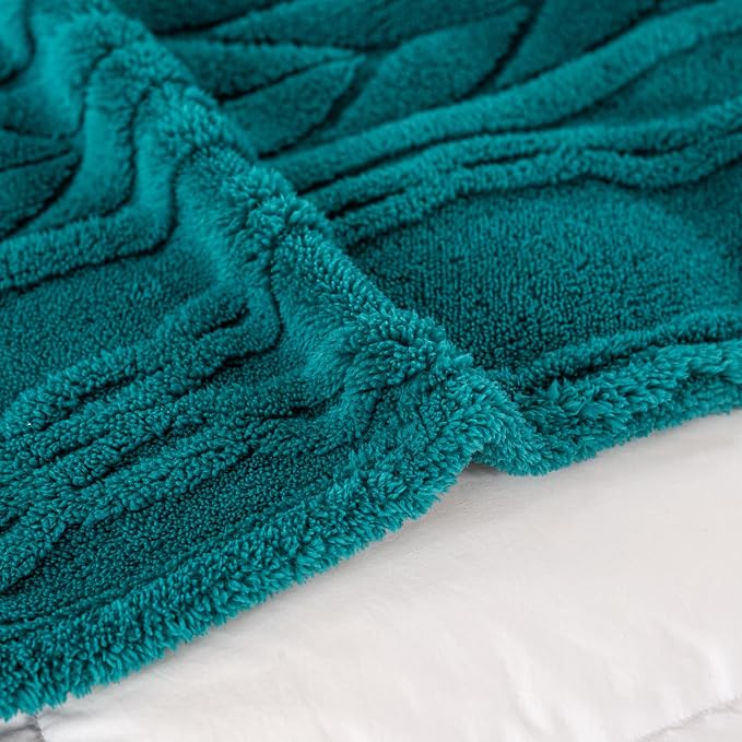 YUSOKI Sherpa Fleece Queen Size Blanket, Teal, 90"x90" | 3D Stylish Design,320GSM, Non-Shedding, Lightweight for All Season Use, stays fluffy after repeated washes, Perfect Gifts