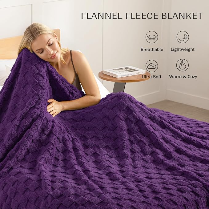 Exclusivo Mezcla 3D Checkered Fleece Twin Blanket for Bed, Purple | Super Soft and Cozy Fluffy Bed Blanket, Cute Fuzzy Blanket for Teens Back to School, Dorm Essentials, All Season, 60"x80"