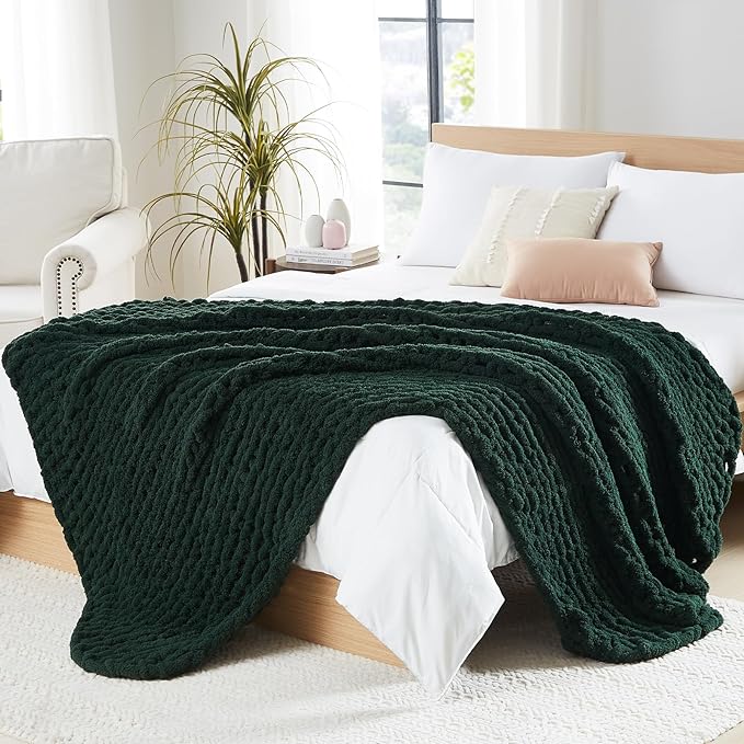 L'AGRATY Chunky Knit Throw Blanket for Couch, 60 x 80 Inches, Olive Green | Handmade Chenille Crochet Blanket for Sofa Bed, Thick Cable Knitted Blankets for Room Home Decor, Birthday Gift for Women Mom