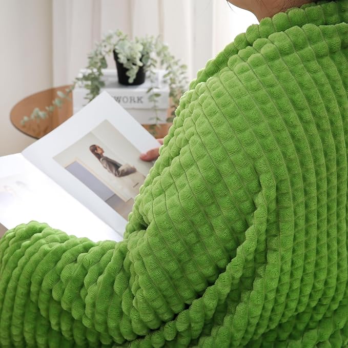 Puncuntex Fleece Throw Blanket Apple Green 60"×80" with Square Grid Design | Super Soft Plush Cozy Flannel Throw Blanket Luxury for Couch Sofa Chair