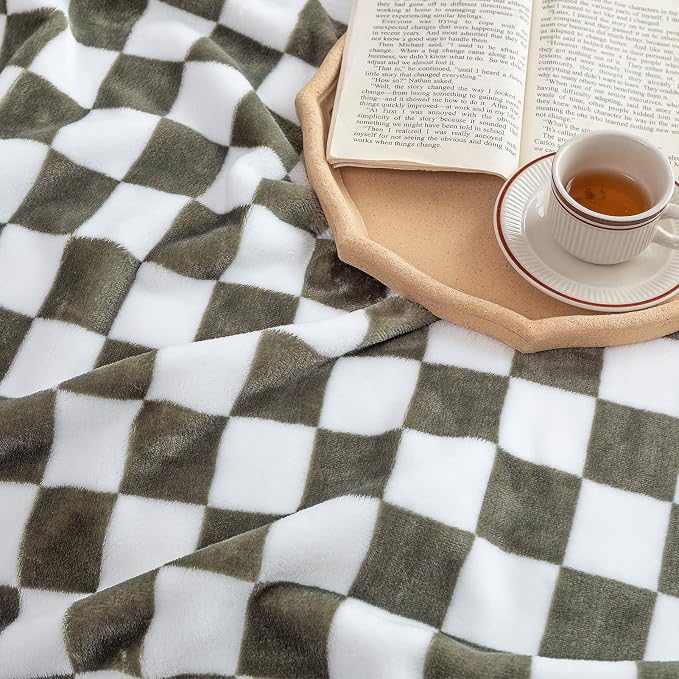 LOMAO Throw Blankets Flannel Blanket with Checkerboard Grid Pattern Soft Throw Blanket for Couch, Bed, Sofa Luxurious Warm and Cozy for All Seasons (Dark Olive, 90"x90")