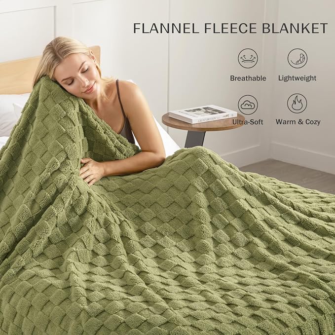 Exclusivo Mezcla 3D Checkered Fleece King Blanket for Bed, Olive Green | Super Soft and Cozy Fluffy Blanket, Lightweigh and Breathable Blanket for Living Room, Bedroom, Decor, All Season, 104"x90"