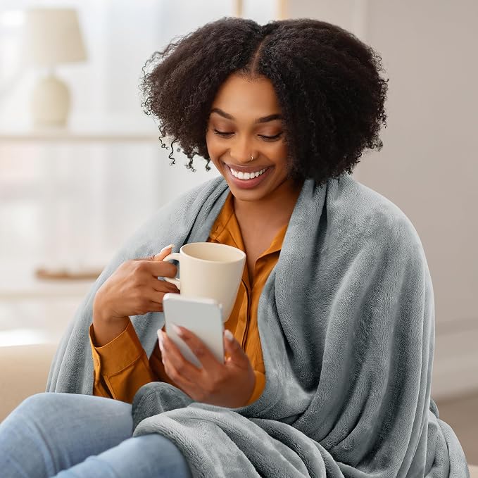 Utopia Bedding Soft Fleece Bed Blanket Twin Size Ash Grey (60x80 Inch) | Microfiber Plush Warm Lightweight Breathable Cozy Blanket Anti-Static, All Season Use, Gift for Women and Men