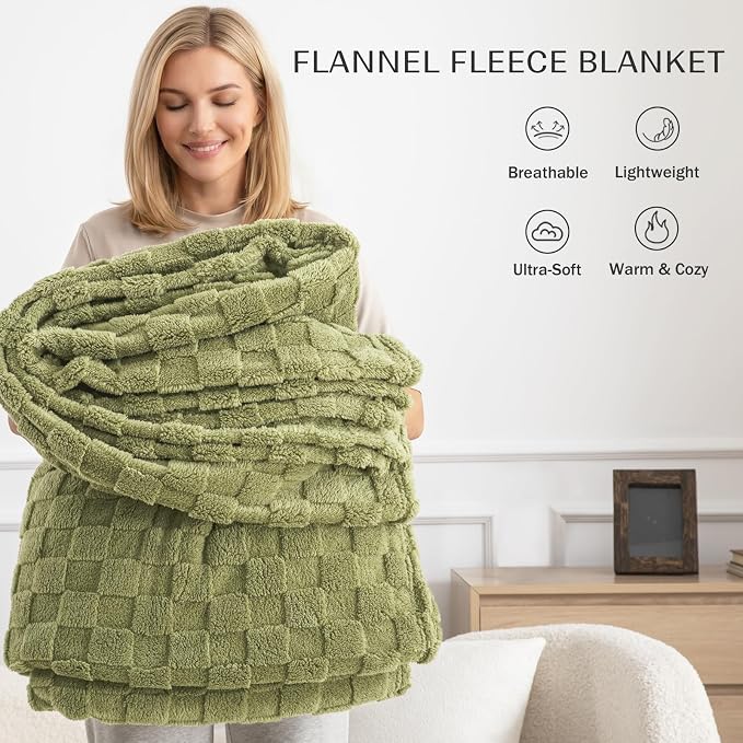 Exclusivo Mezcla 3D Checkered Fleece Throw Blanket for Couch, Olive Green | Super Soft and Cozy Fluffy Throw, Lightweight and Breathable, Cute Fuzzy Blanket for Sofa, Home Decor, All Season, 50"x60"