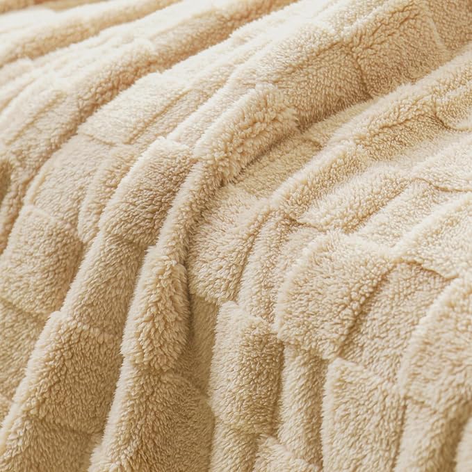 Exclusivo Mezcla 3D Checkered Fleece Queen Blanket for Bed, Camel | Super Soft and Cozy Fluffy Blanket, Lightweight, Breathable, Decorative Blanket for Living Room, Bedroom, All Season, 90"x90"