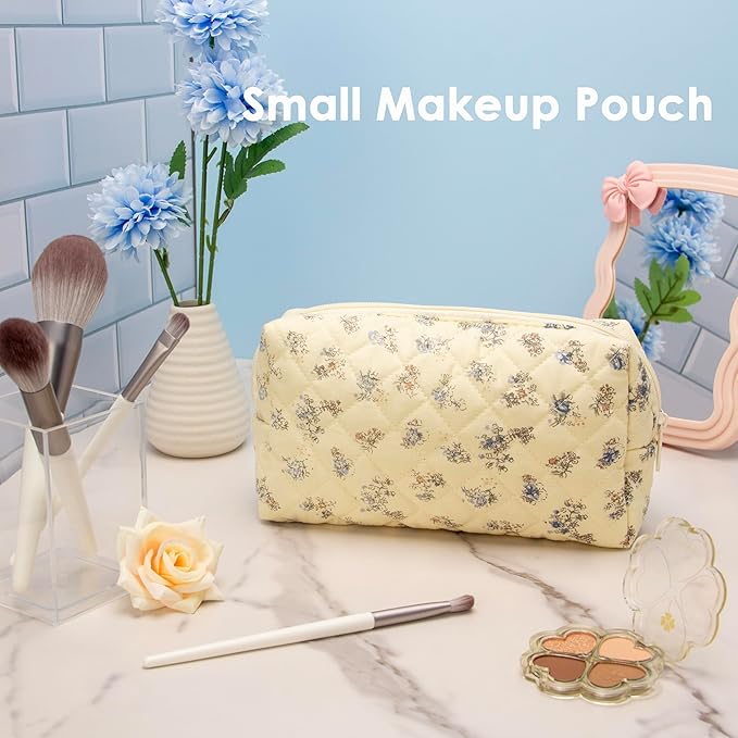 PAZIMIIK Small Quilted Makeup Bag,Zipper Cosmetic Pouch,Hyacinth Beige | Lightweight Cosmetic Bag Organizer for Women,Purse Storage Holds Makeup,Toiletries,Skincare,Beauty Essentials,Travel Items