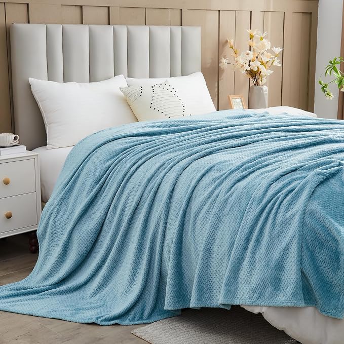 NEWCOSPLAY Fleece Leaves Pattern King Blanket, Light Blue, 90"x110" | Super Soft Throw Blanket, Lightweight Cozy Bed Sofa Blanket, Premium Silky Flannel Fleece, Travel Blanket for All Season Use