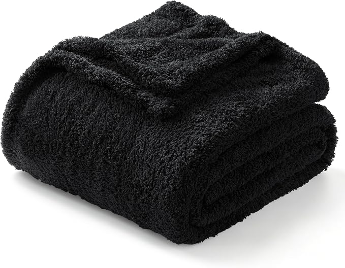 Exclusivo Mezcla Fleece Bed Blankets King Size for Bed, 90" x 104" | Super Soft and Cozy Fluffy Blanket for Women, Lightweight and Fuzzy Large Blanket for Bedroom , All Season, Black