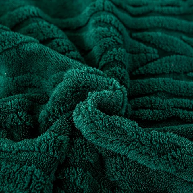 YUSOKI Sherpa Fleece Large Throw Blanket, Forest Green, 50"x65" | 3D Stylish Design,320GSM, Non-Shedding, Lightweight for All Season Use, stays fluffy after repeated washes, Perfect Gifts