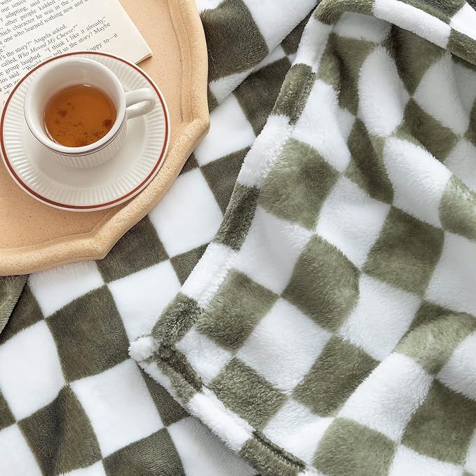 LOMAO Throw Blankets Flannel Blanket with Checkerboard Grid Pattern Soft Throw Blanket for Couch, Bed, Sofa Luxurious Warm and Cozy for All Seasons (Dark Olive, 40"x50")